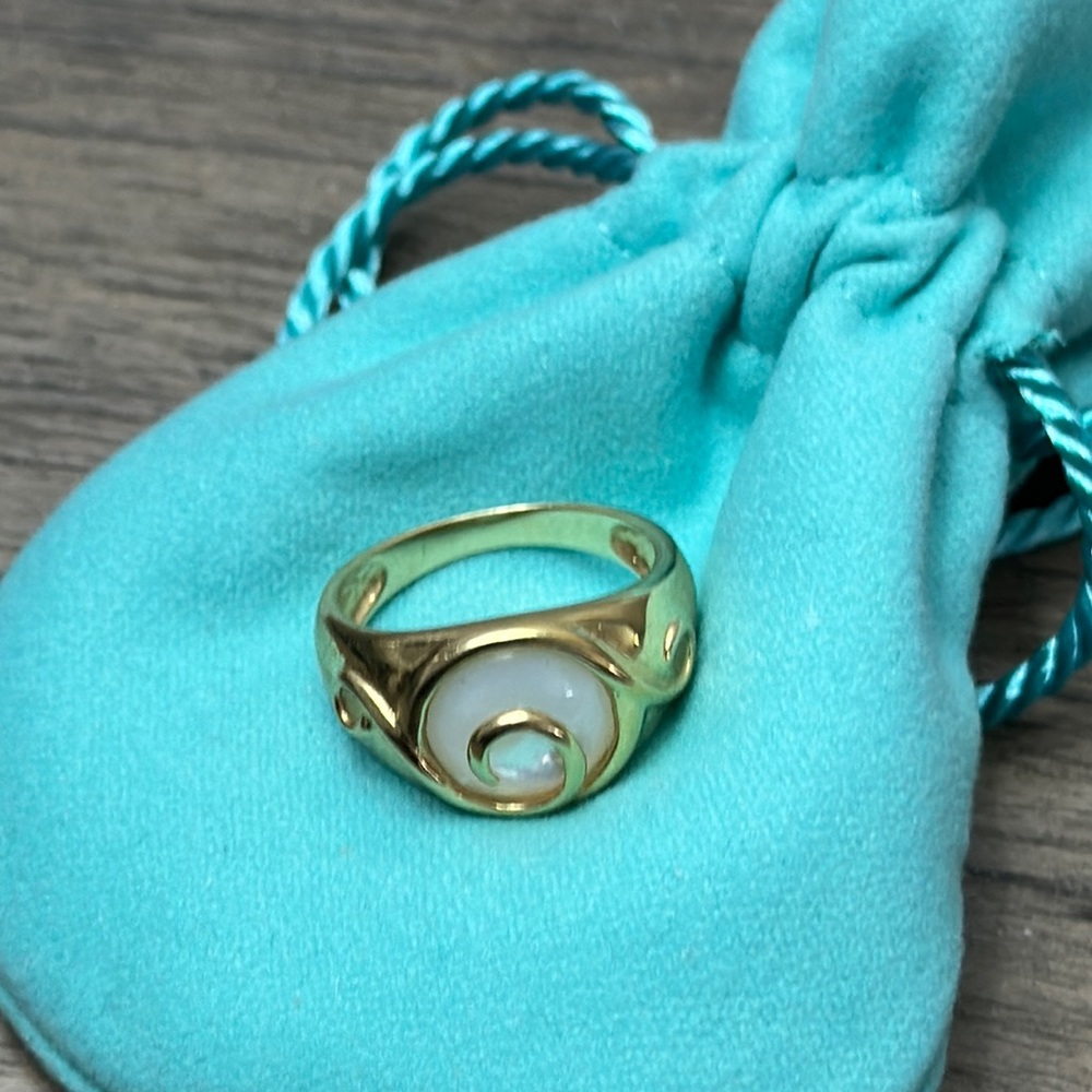 Rare Carribean Opal 14K Yellow Italian Gold Stamped Ring with Swirl - Picture 3 of 15